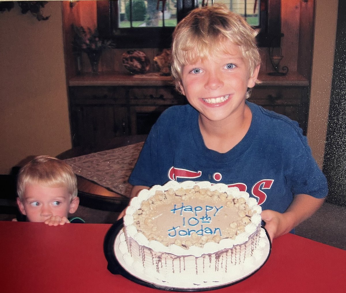 DebbieMagnuson's tweet image. Happy 25th birthday Jordan - it’s been a eventful year- more good stuff to come - we are so proud of you!