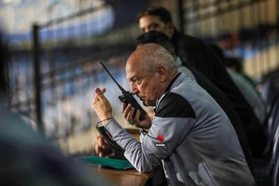 والله بتقدم عظمه يا بروف