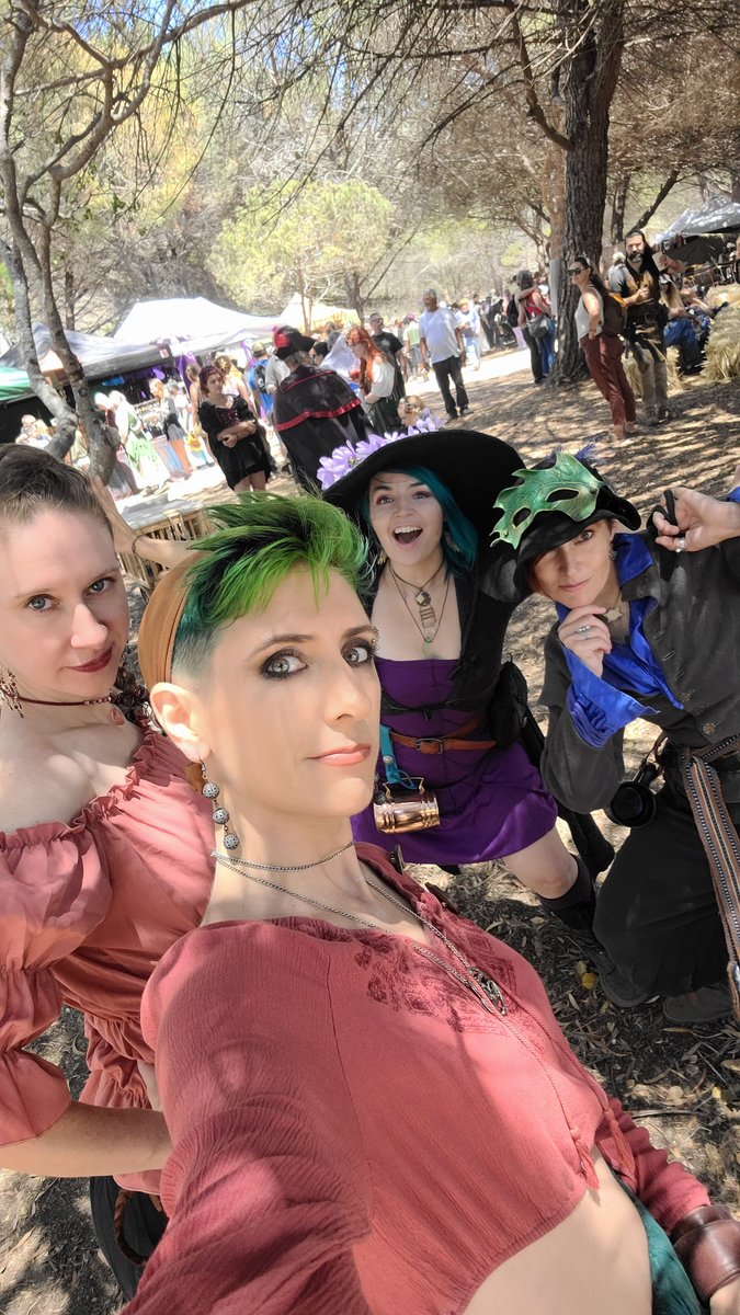 karidlane's tweet photo. #WaybackWednesday to a fantastical visit to the #CentralCoastRenaissanceFair! And yay for running into friends who are up for taking fun photos!
@AngelicRockwood @KiriCallaghan @Lds5004
#RenFaire #CentralCoast #RenaissanceFaire #fantasy #adventure #FBF #ClimbATree https://t.co/gq8zVsdfUk