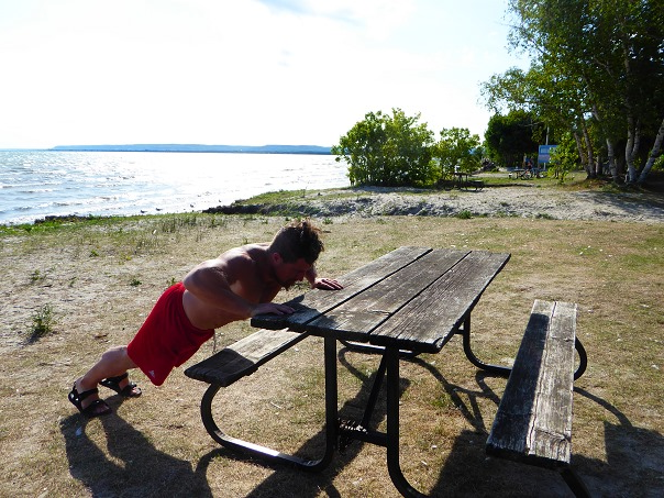 joshuaeeriksen's tweet image. At the beach, using picnic bench, go for a 3 set 39 rep slow motion negative eccentric feet elevated diamond handed pushups then add prog resist ovrld fde. #Proverbs29:11 #wecando2022 #fattofitnoquit #fightyoflight #fababs #icanucantoo #generationjoshua

@ facebook.com/photo/?fbid=10…