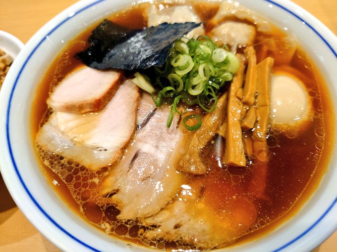 すぎ本ラーメンですわ! 