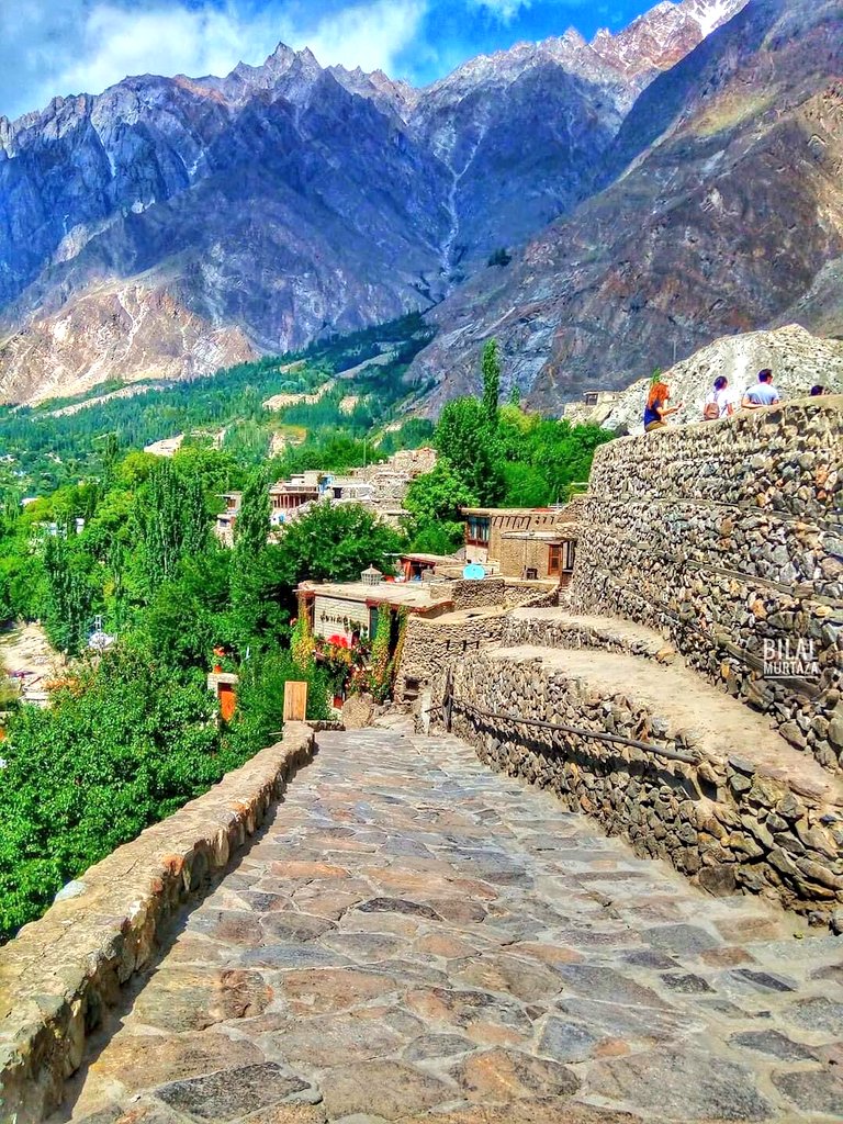 BeautyExplorers's tweet photo. Hunza Valley, Gilgit Baltistan, Pakistan 🇵🇰❤️ https://t.co/jUAWPSeYCR