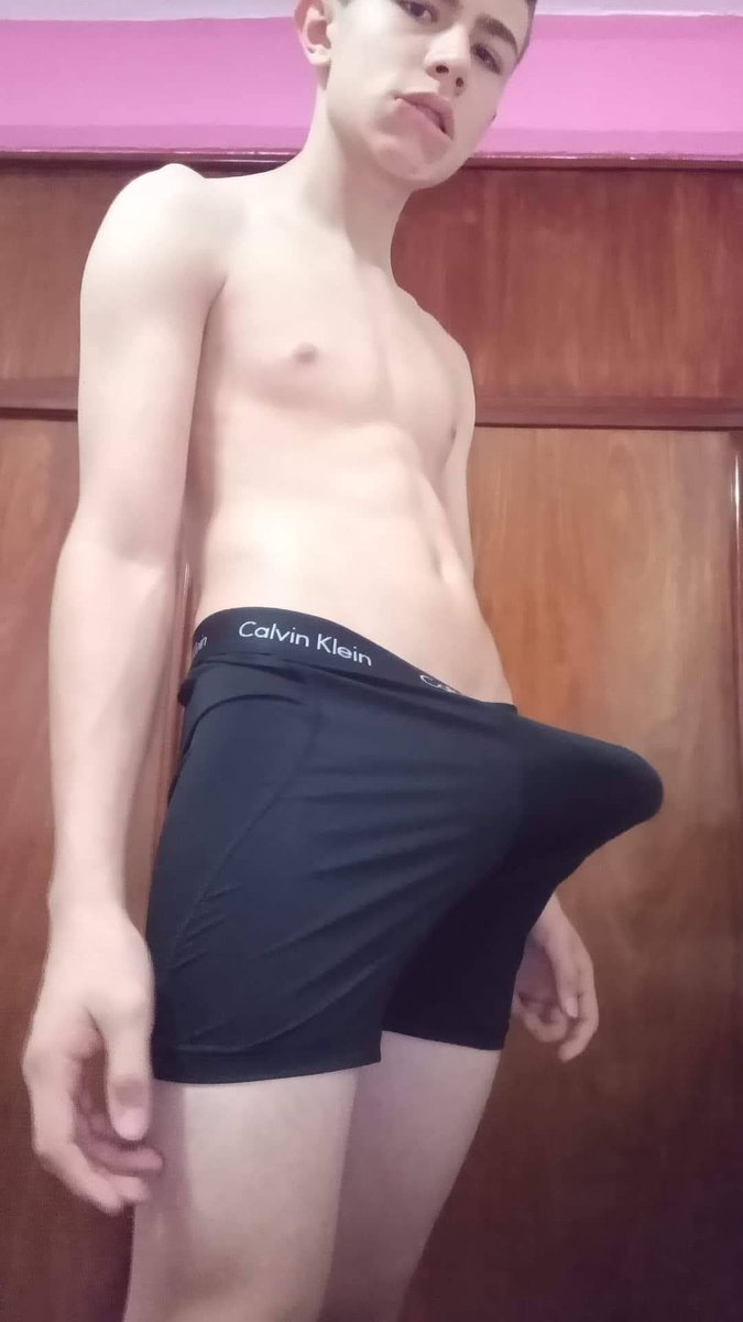 Juandaortega4's tweet photo. Solo gente seria interesada en comprar. Escriban al interno si quieren mis videos de como me vengo 🪙💵😈👄 https://t.co/p4fUrLyJ2s