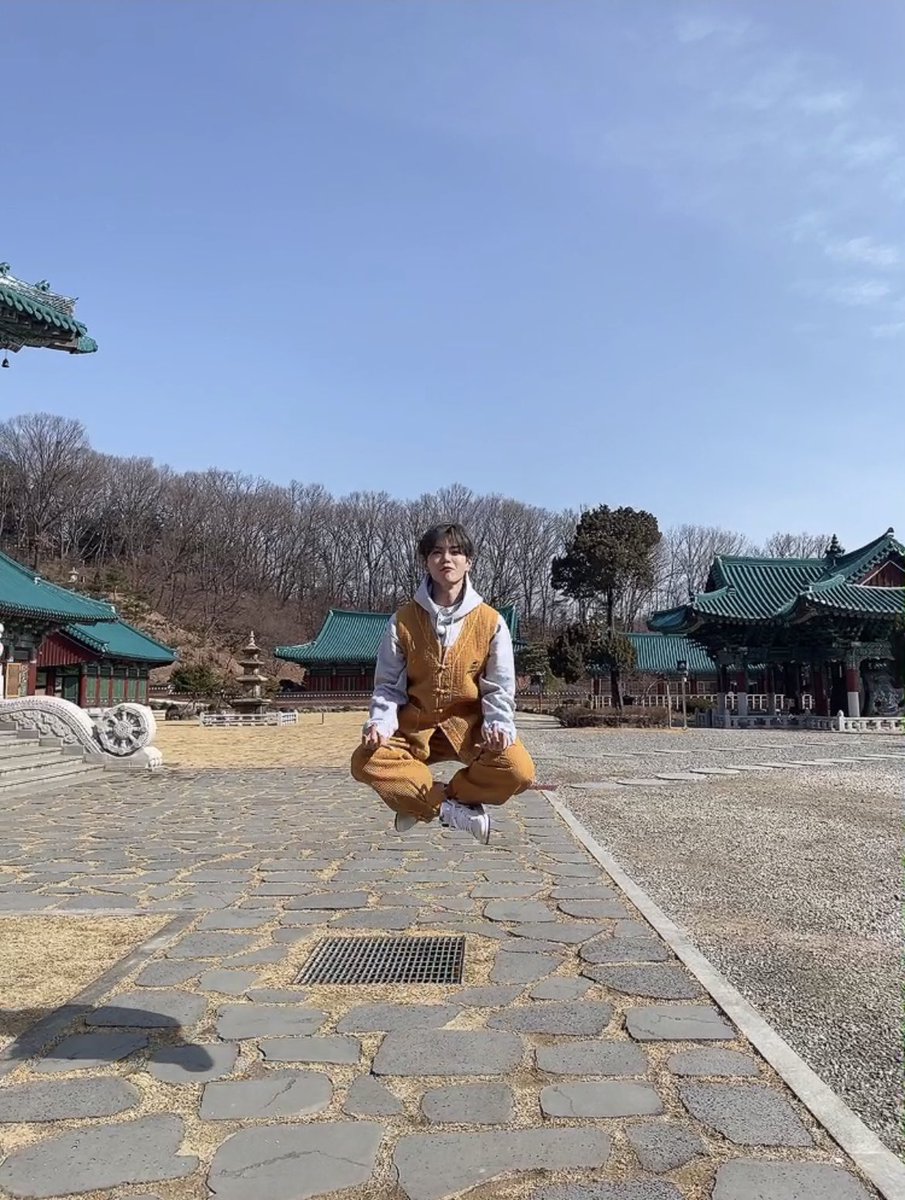 doublemri's tweet photo. 진짜 계묭 생축짤은 남친짤모음이여요.. ..물론 내남친이 아니라 자기남친이긴 하던데••• https://t.co/xMMxc2JPdT