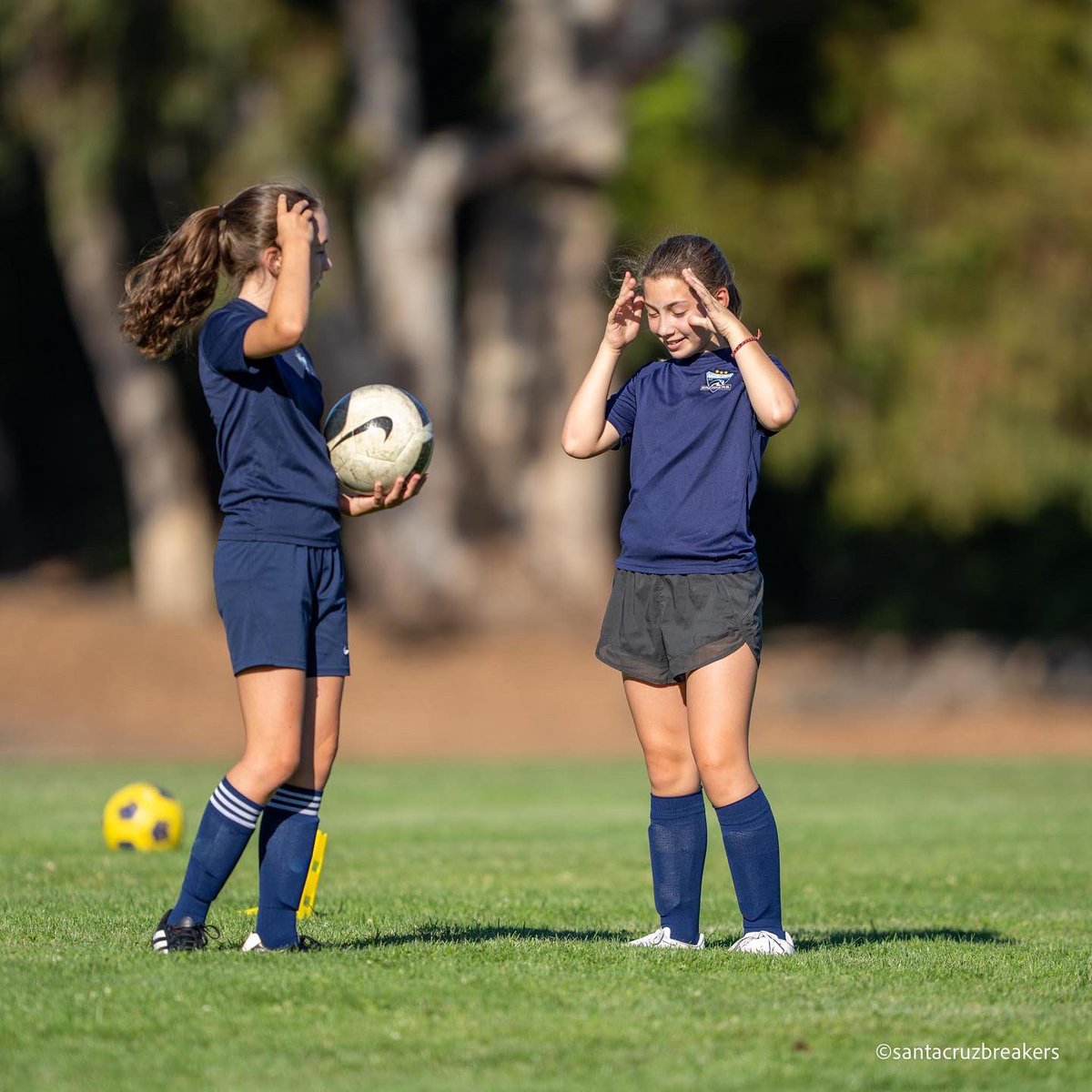 santacruzutdfc's tweet photo. π on the fields π±
#santacruzbreakers #training #youthsoccer #soccer #futbol #santacruzcounty #santacruz #aptostide https://t.co/UFZrdBCEDh