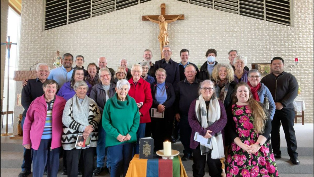 D_of_Sandhurst's tweet photo. Sandpiper e-News 46 out now! Ablaze Youth Day, Br Mark Needham 60 years as a Marist, Bishops' Social Justice Statement focuses on domestic violence, Dr Chris and Ruth visit the north-east on the Sandhurst Mission and Pastoral Consultation tour: - https://t.co/xg2mFKcJ62 https://t.co/qLj6VYRoRY