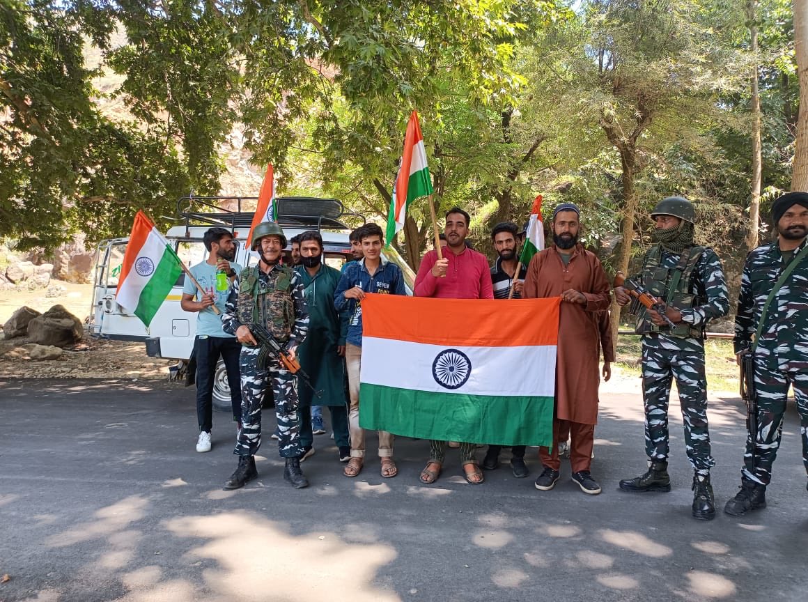 92CRPF's tweet photo. https://t.co/AYPbtZ3dSL