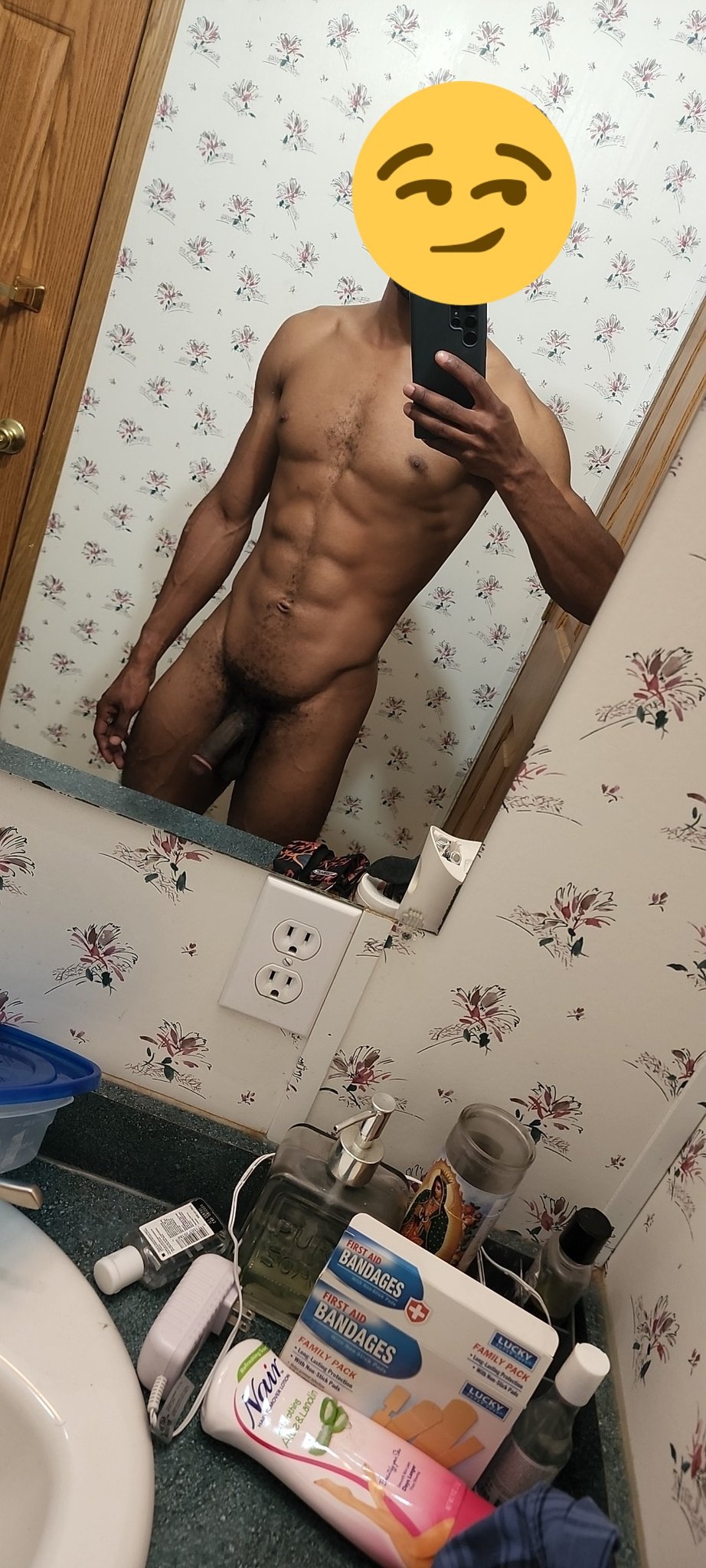 Anyone want to cuddle all night long? https://t.co/80ajNjoIeE