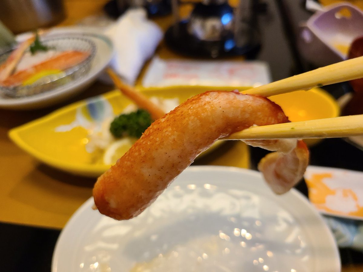 shunwasaGG's tweet photo. 引っ越し祝いでカニ食った。めっちゃ美味かった。
#���ォートナイト #カニ #蟹 #飯テロ #しゅんわさ https://t.co/Y0LYbvcyRR