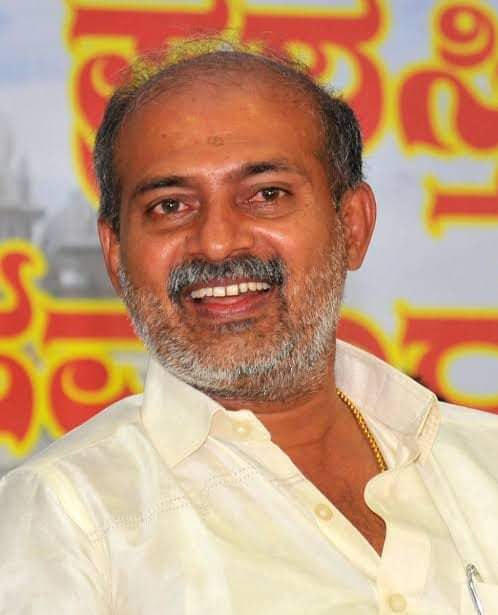 dcthammanna_'s tweet image. ಕೆ ಆರ್ ನಗರ ವಿಧಾನಸಭಾ ಕ್ಷೇತ್ರದ ಜನಪ್ರಿಯ ಶಾಸಕರಾದ ಶ್ರೀ ಸಾರಾ ಮಹೇಶ್ ಅವರಿಗೆ ಹುಟ್ಟುಹಬ್ಬದ ಹಾರ್ದಿಕ ಶುಭಾಶಯಗಳು...
ಭಗವಂತ ತಮಗೆ ಉತ್ತಮ ಆರೋಗ್ಯ, ದೀರ್ಘಾಯುಷ್ಯ ನೀಡಿ ಜನಸೇವೆ ಮಾಡಲು ಮತ್ತಷ್ಟು ಅವಕಾಶ ನೀಡಲಿ ಎಂದು ಪ್ರಾರ್ಥಿಸುತ್ತೇನೆ...
@SaRa_Mahesh_JDS 
#saramahesh