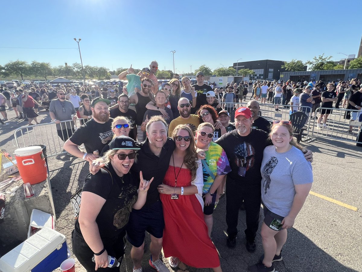ThirdRealist's tweet photo. I can’t believe it’s been a week since the Michigan @coheed show. Such a great day spent with family. Thank you @Weerd_Science (and Ern) for taking such great care of us! Uncle Bill would’ve been proud ❤️ https://t.co/8v20xmf8y2