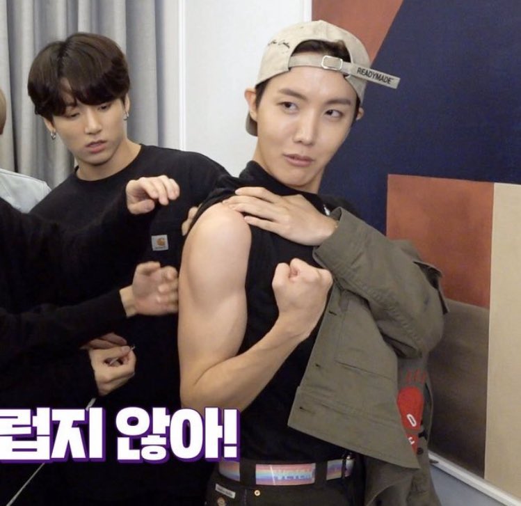 dailyhopethings's tweet photo. THIS GENRE OF JUNG HOSEOK https://t.co/AgXqRiyyxX