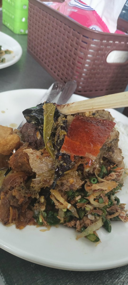 dewa_rangga's tweet photo. 🐽 https://t.co/MjWxVocOBc