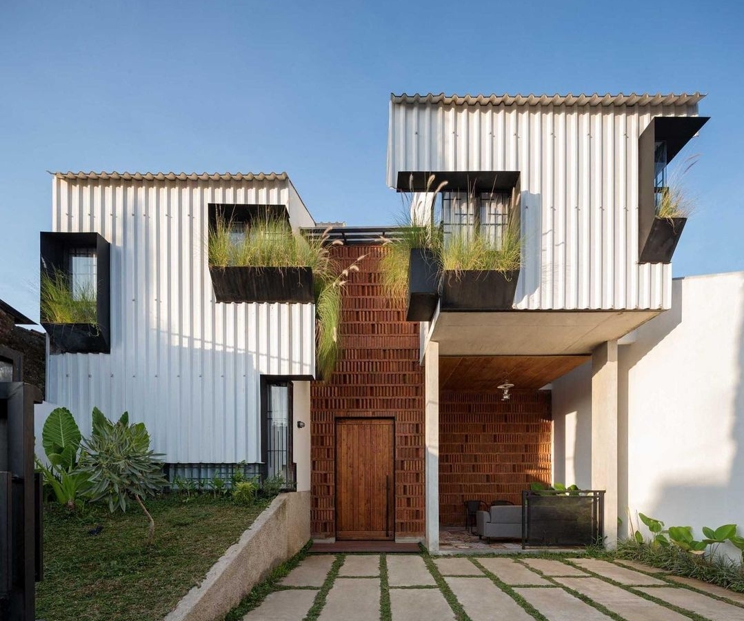 arsitag's tweet photo. The house inspired by urban kampoeng order~

A thread✨ https://t.co/UTOlDaAiPm