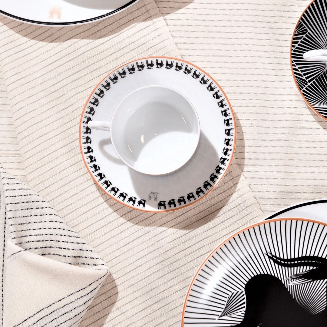 Faty Ly, designer céramiste basée à #dakar vous amène dans l'univers de la Reine Ndaté Yalla Mbodj 😍
#Ceramicsdesigner #Ceramics #Ceramicsart #AfricanHistory #Gastronomy #senoufo #modernceramics #africanculture #slowliving #ceramicsartist #ceramicspottery