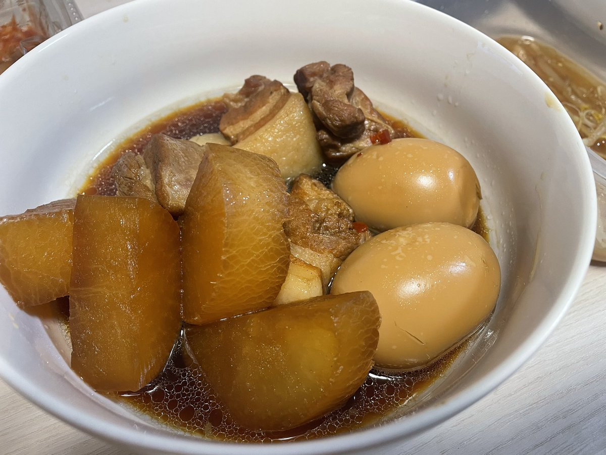 結婚して、料理をする様になった😙
何故か、太り出した😭