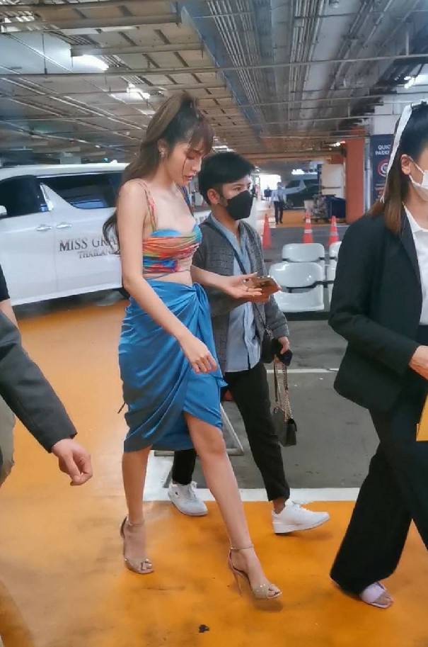 อมกกกกก น้องชาาาาา!!!!! สวยม๊ากกกกก #TheTouchBKKxENGLOT