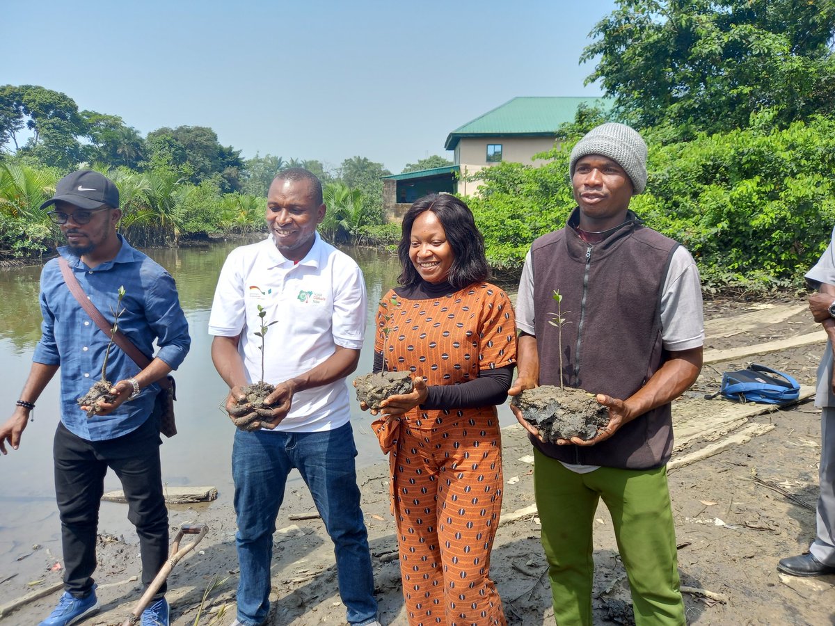 Edi_Ndunobong's tweet photo. Most #ClimateAction requires energy and youths are on the advantage side of it. What is needed is transgenerational synergy to build a sustainable future and this possible.
But #WhatHasChanhed?
#Youths4SaferEnvironment
#IYD2022
@CSDevNet1 @PACJA1 @atayibabs @SamOgallah @UN https://t.co/C4syeo1wtu
