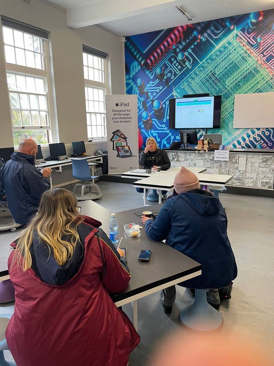 iStoreEducation's tweet photo. Bringing Maths, Science and content creation together with iPad, #NumbersApp and #MergeCube. @mac_chick1 #AppleTeacherRoadshow #EveryoneCanCreate #AppleTeacher https://t.co/vbNUoiLC50