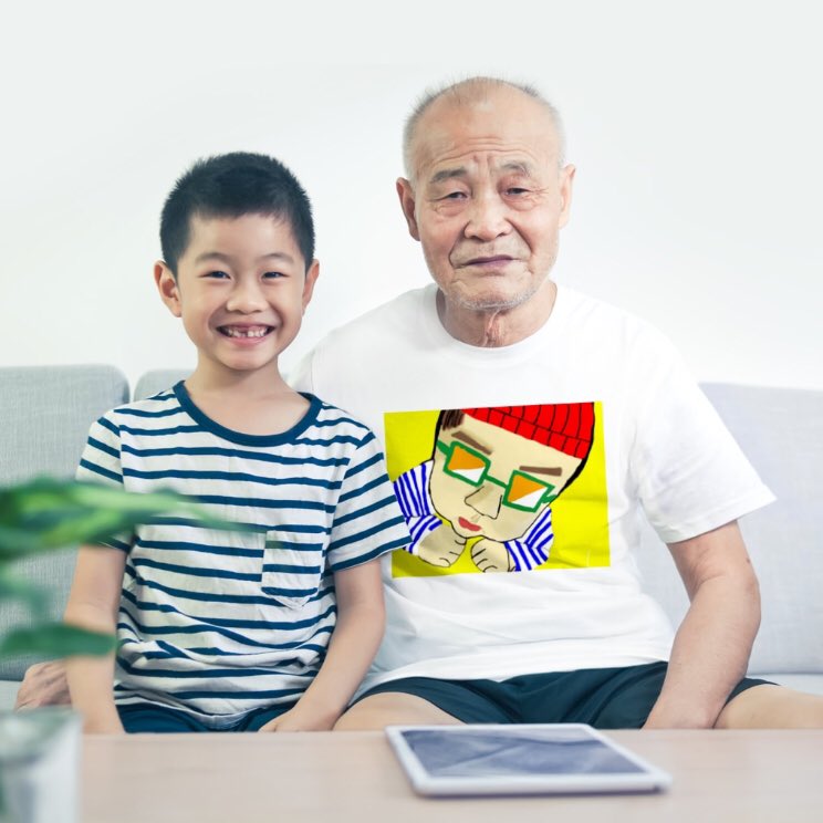 OkkunApparel's tweet photo. 現在アップされてるデザインです！
タイトルは、RITSU BABY G
自分の息子の写真から、ヒントを得て描きました！

#suzuriで販売中  #suzuri  #suzuriで販売 
#tshirtdesign #tshirtstrinity #tシャツトリニティ 
#tシャツトリニティにて販売中
#赤ちゃん　#あかちゃん
#赤ちゃんのいる生活  #カラフル https://t.co/tTd7VXHMAZ