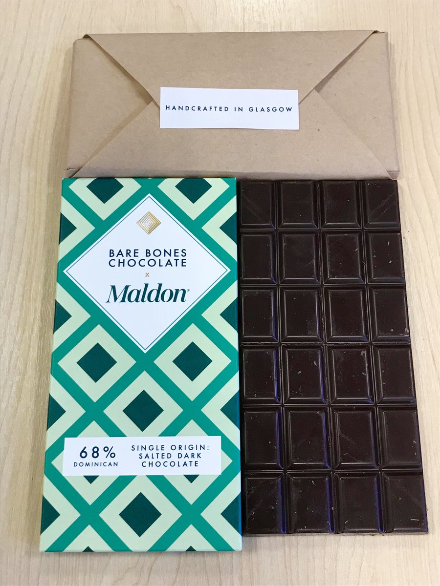 Hat-tip to my kindly colleague ⁦@madelinahowell⁩ and ⁦@maldonsalt⁩ - a fine and grown-up ever-so-slightly salted dark from the fine Glasgow makers ⁦@bareboneschoc⁩. Yum