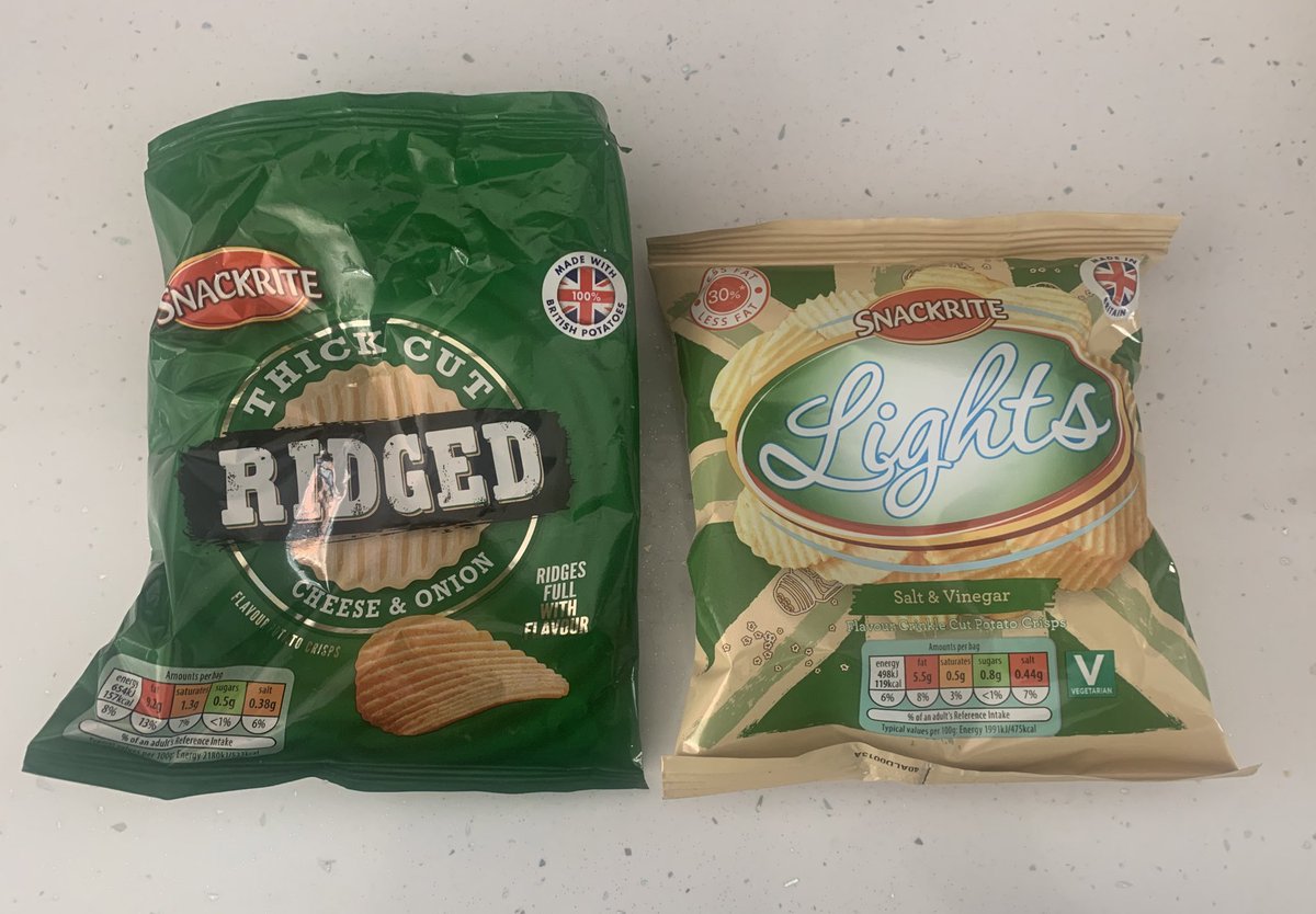 GaryEightOne's tweet image. Hey @AldiUK  Which are green and which are blue; Salt &amp;amp; Vinegar or Cheese &amp;amp; Onion? You’re not helping the debate!