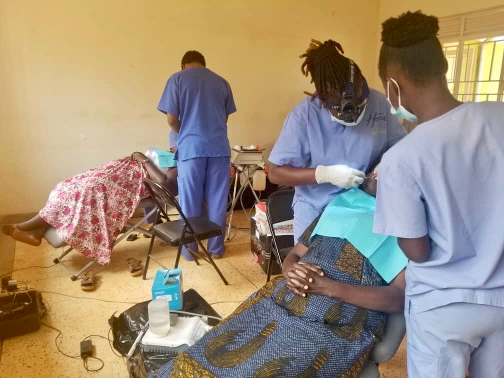 Wednesday light…teamwork really does make the dream work. ✨ Working side by side all day requires it, and we love it!

Visit hopesmiles.org to learn more!