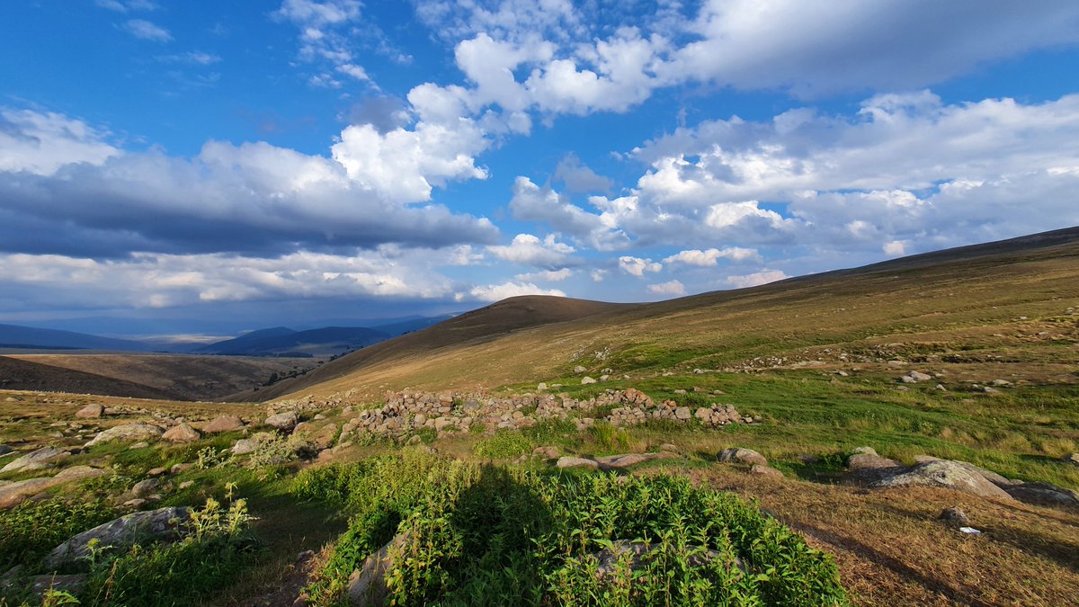 hopartacus's tweet photo. Şuraya iki yayla fotoğrafı bırakayım da içiniz açılsın #bilbilan https://t.co/hOil7rtJ5e