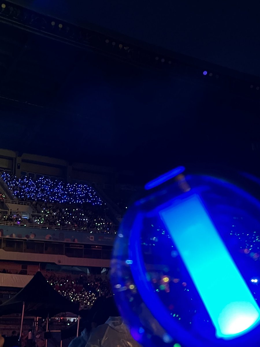 0209MEDIA's tweet photo. blue ocean for #ENHYPEN 💙 https://t.co/EBz4oHT8Cr
