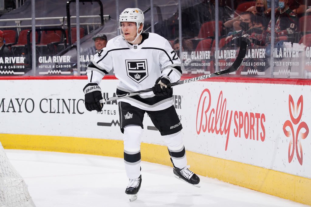 Lias Andersson 🇸🇪 - Los Angeles Kings

23 år, Center/Forward

👶: Kungälvs IK

Spelade SHL med HV71 15/16 och 16/17, därefter med Frölunda 17/18. Två kortare lån i HV71 19/20 och 20/21. Har i NHL spelat för NY Rangers och LA Kings. 17 poäng på 109 NHL-matcher. SM-guld 2017.