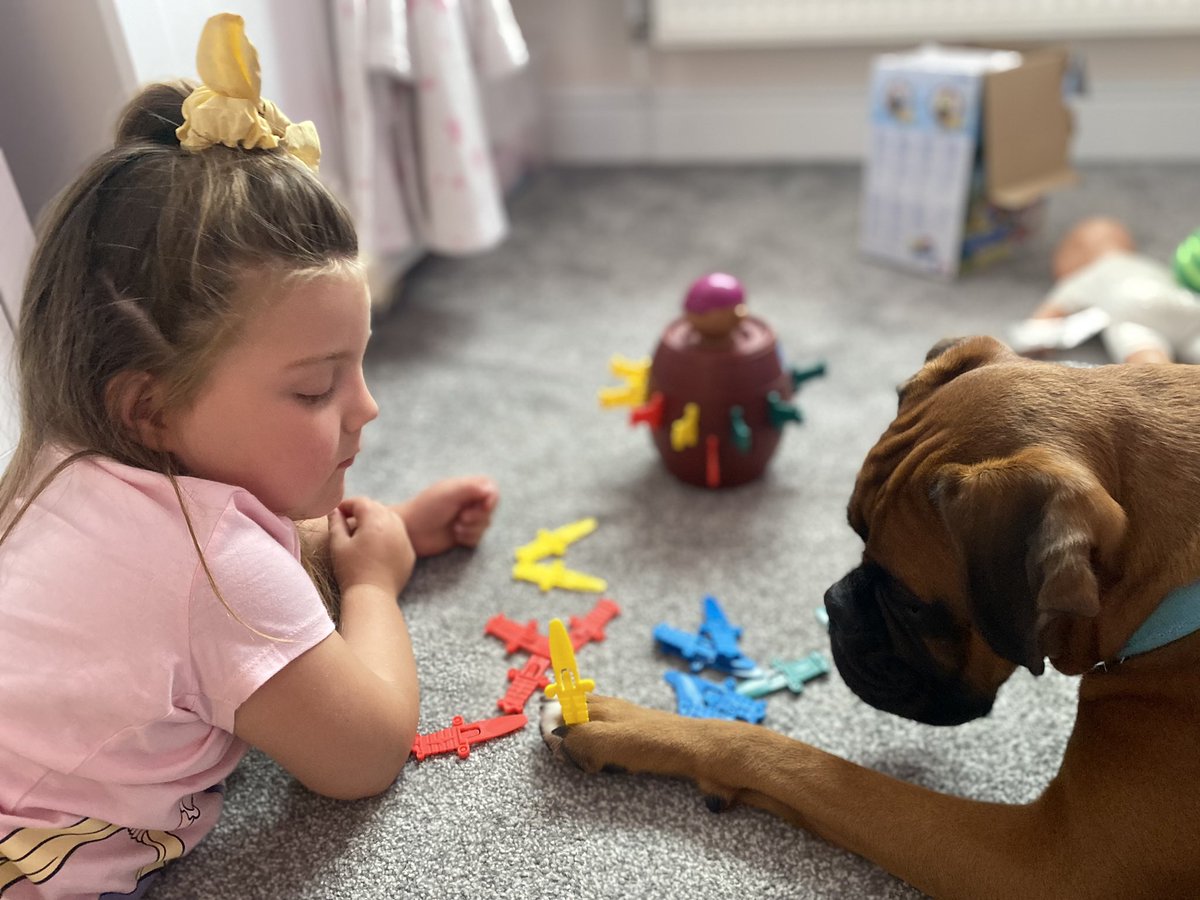 Pop up pirate with his bestie 💜💙