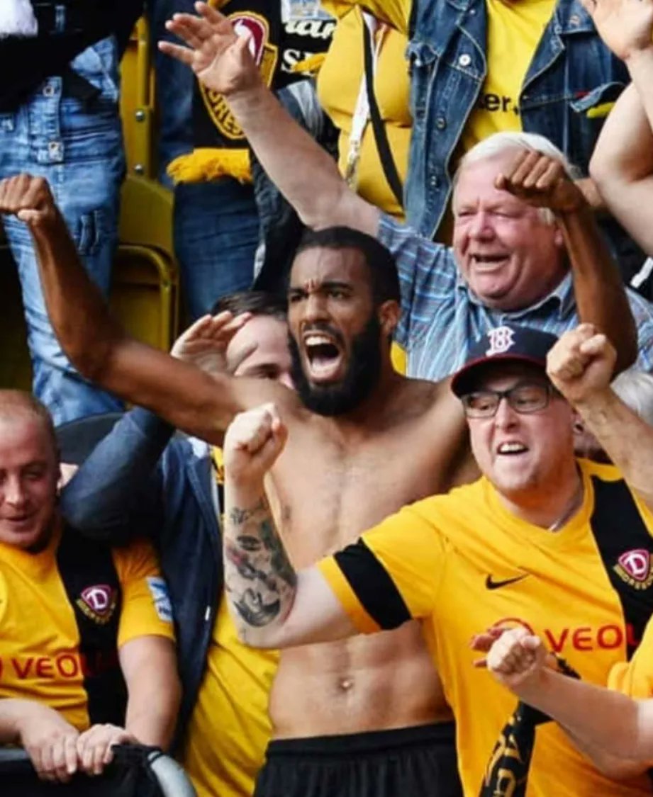 FreitalonTour's tweet photo. Die herzlichsten Geburtstagsgrüße gehen heute an unseren Sylvano . Alles Gute und maximale Erfolge in der Zukunft 😊🔥 #sgd1953 #ftlot #sylvano #comvalius #unvergessen https://t.co/xnAaz89vMH
