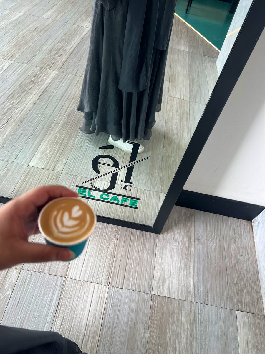 Ra_j15's tweet photo. صباح الخير ياجماعة 
قهوة اليوم كانت ب|| EL CAFE || وصراحه يعتبر من الاماكن الحلو من ناحيه طعم قهوة وجلساتهم كمان طلبت من عندهم كرتادو   وانصحكم تجربونه وبعيد التجربه للامانة✨🤍
@ELcoffeesa 

https://t.co/5DOLYFLExj https://t.co/xgEhP54yn4