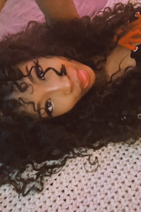 Let&rsquo;s cuddle 🧸 https://t.co/Lz8wzXFeyl