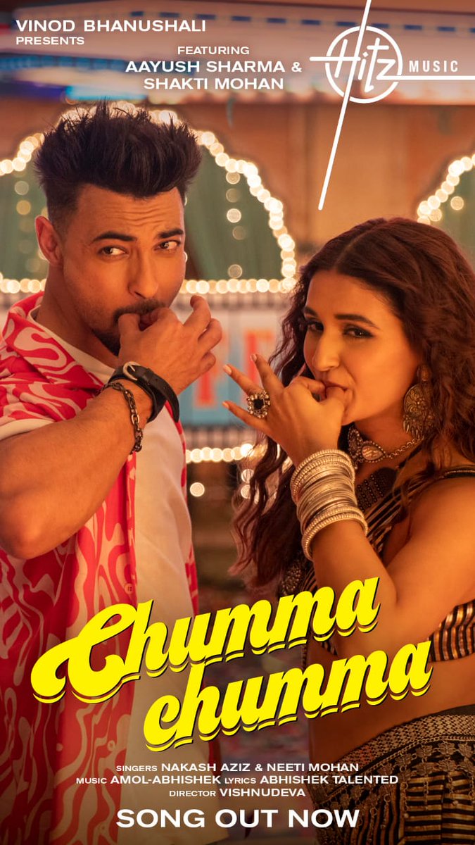 Sukoo07's tweet photo. One full desi song after such a long time. 
Aayush and Shakti look fabulous in Chumma Chumma watch it guys https://t.co/GH83b2uWbO