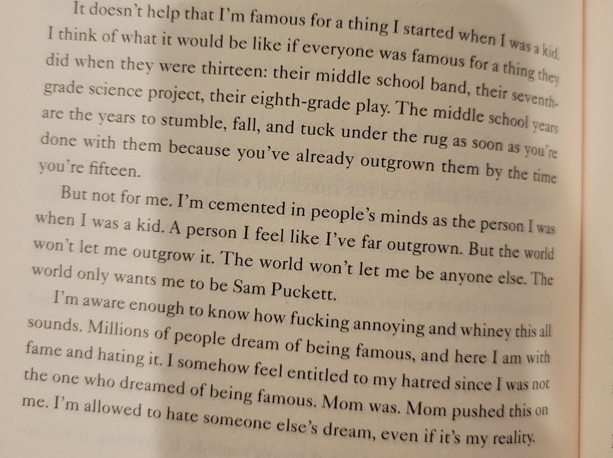 @ everyone who harassed jennette mccurdy for not wanting to be in the icarly reboot: