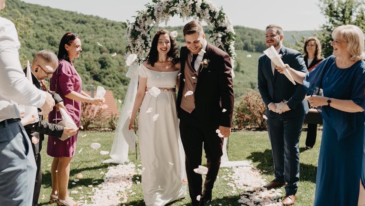 💕 Feel Special in Tiffany Rose Maternity 💕

⭐⭐⭐⭐⭐

'I loved my dress very much! It’s perfect.'

#aliestreetlondon #madeinbritain #wedding #bride #love #2022bride #2022wedding #bridalwear #weddingdress #weddingday #ukfashion #styleblog #bridaldresses #lacedress