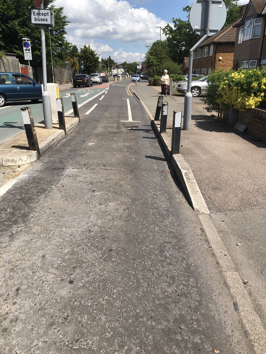 StephenCavinder's tweet photo. Good to speak with @Andyshowbiz on @BBC3CR this morning about the improvements which are being made to the #WoodmereAvenue #WidthRestrictions. Work begins next week and should be complete by the end of August. https://t.co/b4sNWUqL1k