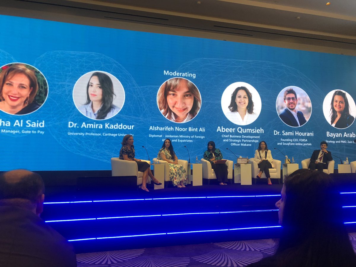 #finconjo_2022 #FinconJo2022 سعيد بحضور حلقة نقاش لمجموعة من القيادات النسائية الاردنية #الاردن يتجندون عن التكنولوجيا المالية <a href="/AmiraKADDOUR1/">Amira KADDOUR</a>  <a href="/NoorHKJ/">Noor Bint Ali نور بنت علي</a> <a href="/mahaalsaid/">maha alsaid</a> <a href="/AbeerQumsieh/">Abeer Qumsieh</a> <a href="/BayanArab/">Bayan Arab</a>