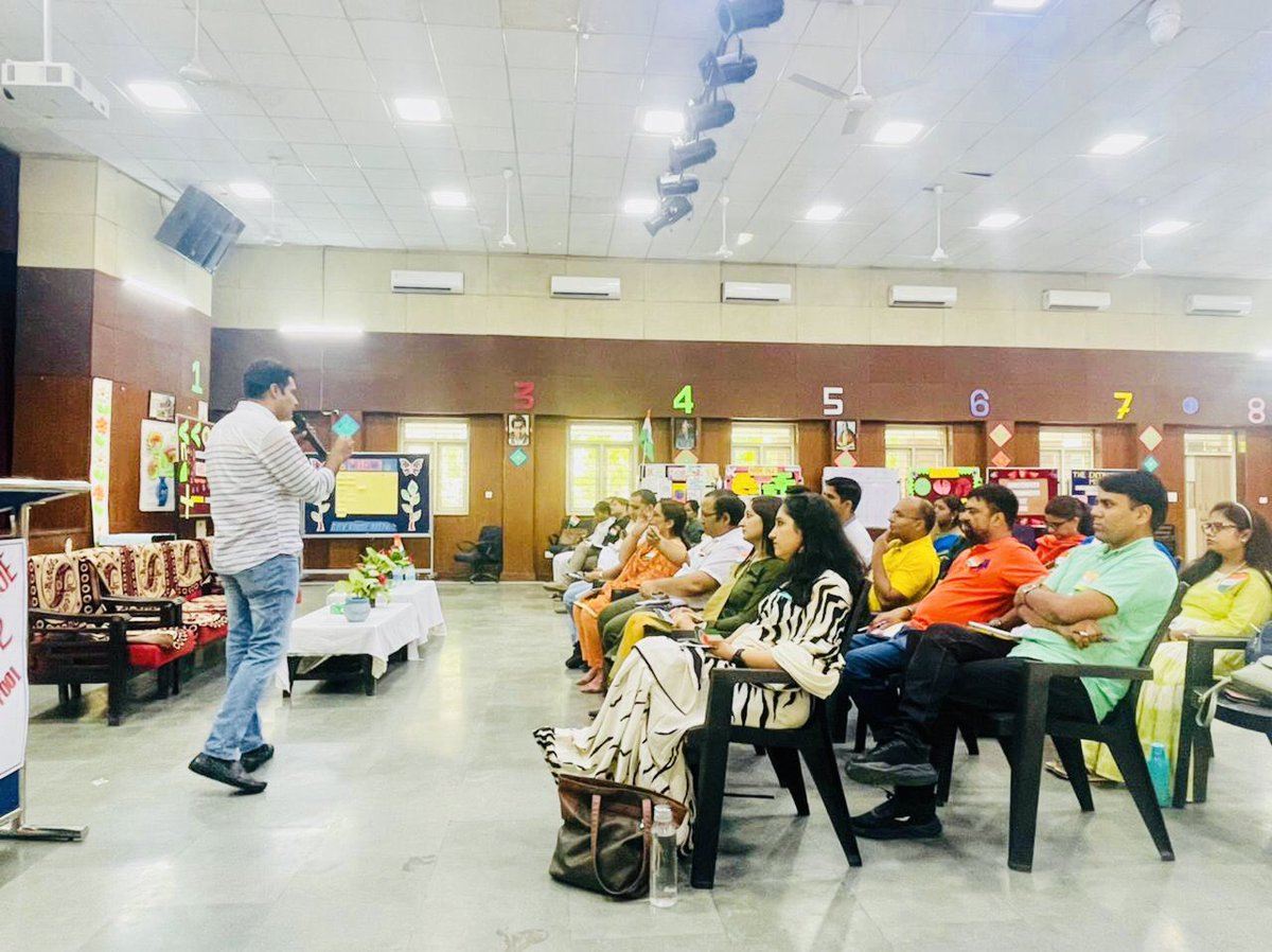 samreennaazkhan's tweet photo. Looking forward towards the new journey! #mentorship #mentors2022 #fromtheteachers #fortheteachers
@msisodia
@Dir_Education
@SCERT2021
@PbpandeyB
@sakshi_yadav04
@GauravKhokhar26
@ManuGulati11 https://t.co/paYk4Yobbz