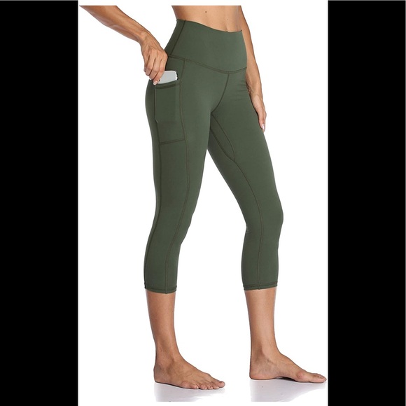 Weflip4u's tweet photo. So good I had to share! Check out all the items I'm loving on @Poshmarkapp from @barn_burn @missmullet2001 #poshmark #fashion #style #shopmycloset #colorfulkoala #puma #cottonon: https://t.co/MgGVIXYrME https://t.co/msP4WSKyxT