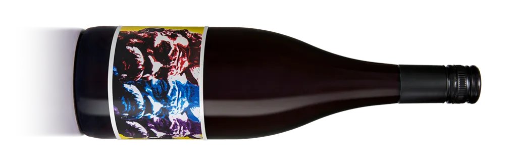 The Shiraz and Viognier blend fad was red hot years ago and its appeal has simmered down somewhat. The odd example still bobs up. Here is a solid expression from the Hunter Valley's Comyns &amp; Co.  buff.ly/3JTMiul