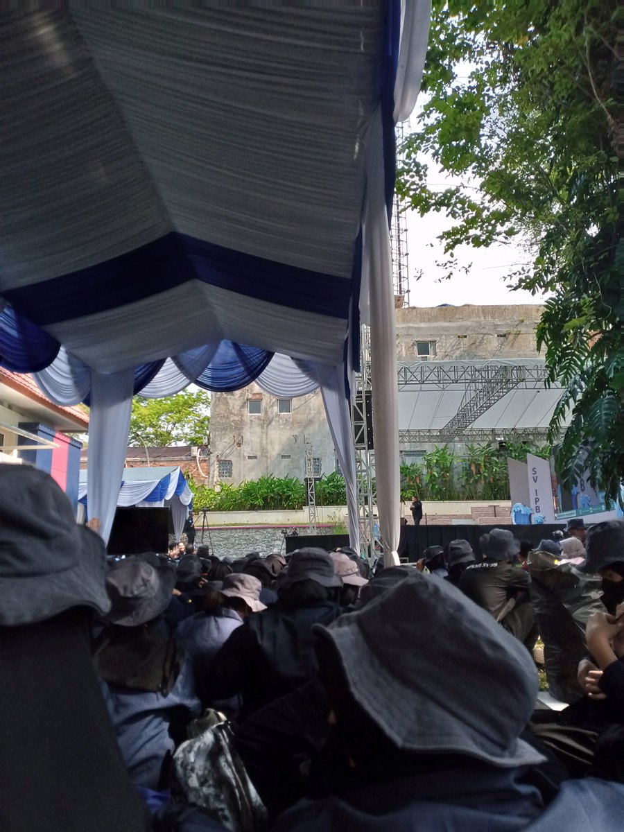 qomalaaaaa's tweet photo. [ DAY 2 MPKMB 59 SV IPB ] 
Last Day!!!! seru abis, ada materi juga dari Bapak @sandiuno sangat memotivasiii ✨✨✨ 
#TheGlimpseStoryofGatamalaAgriawa
#VOKASIIMPACT
#MPKMB59SVIPB #IPBDIGDAYA
#VOKASIJUARA https://t.co/qvsHgMcKHN