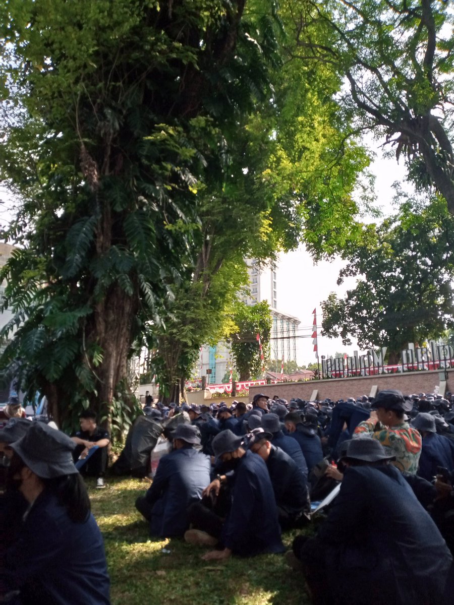 qomalaaaaa's tweet photo. [ DAY 2 MPKMB 59 SV IPB ] 
Last Day!!!! seru abis, ada materi juga dari Bapak @sandiuno sangat memotivasiii ✨✨✨ 
#TheGlimpseStoryofGatamalaAgriawa
#VOKASIIMPACT
#MPKMB59SVIPB #IPBDIGDAYA
#VOKASIJUARA https://t.co/qvsHgMcKHN