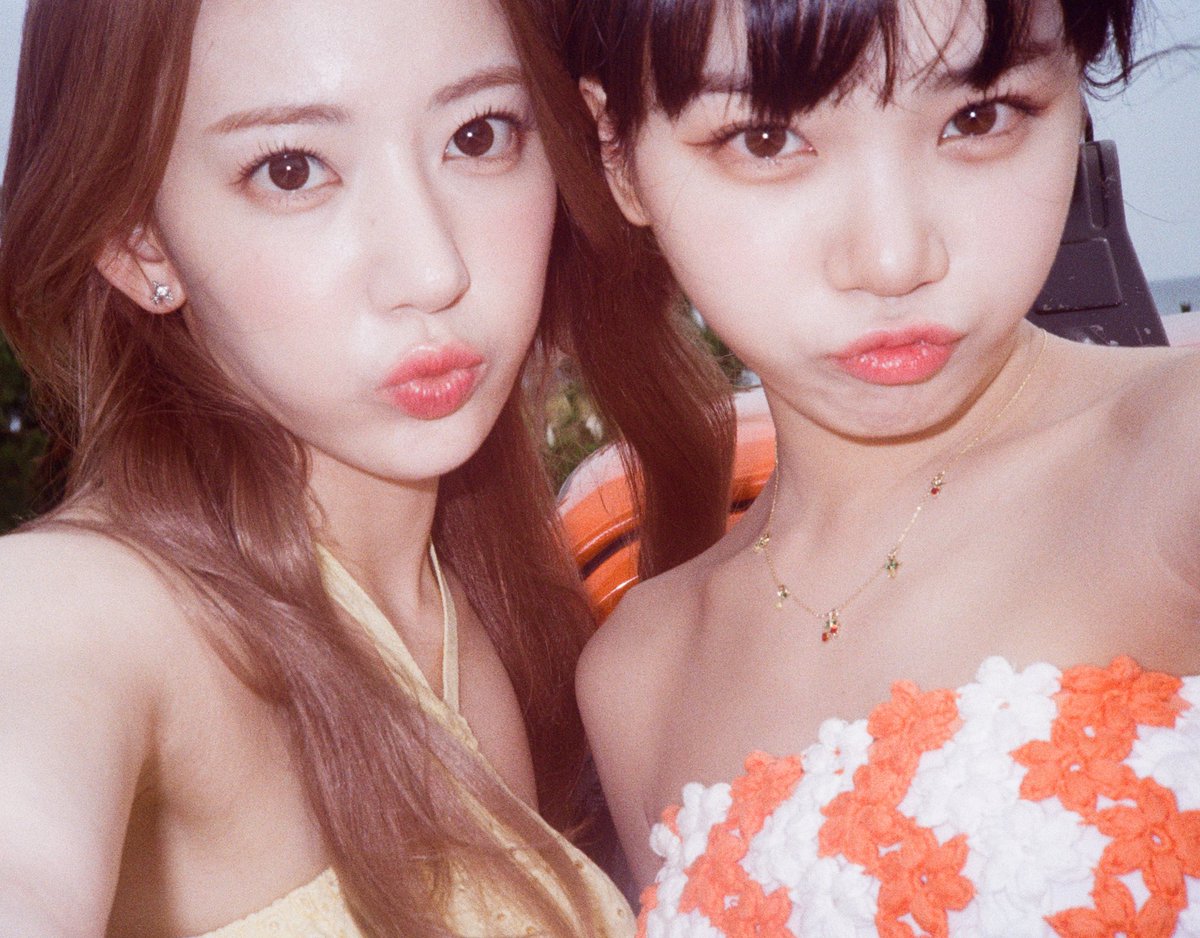 chaewomkin's tweet photo. Spending my fifth summer with my favorite spring girl turns it to have one of the best summers I have spent in my whole life. SsamKkura or PpuKkuz you name it, we are the best combination of spring and summer! 🌸🌻 https://t.co/hRi48l8vqF