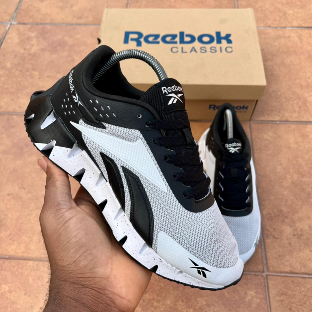 Ajaywears's tweet photo. Reebok 

40-45 
N30,000 

We deliver nationwide. 
Kindly send us a dm or WhatsApp https://t.co/htjdqNrCnm to order. https://t.co/zOQSy70AkS