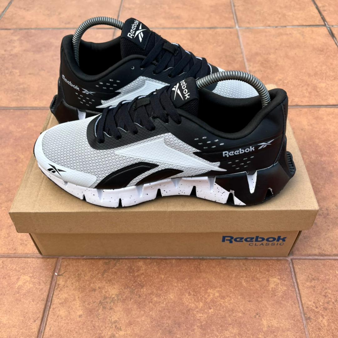 Reebok 40-45 N30,000 We deliver nationwide. Kindly send us a dm or WhatsApp wa.me/2347042077438 to order.