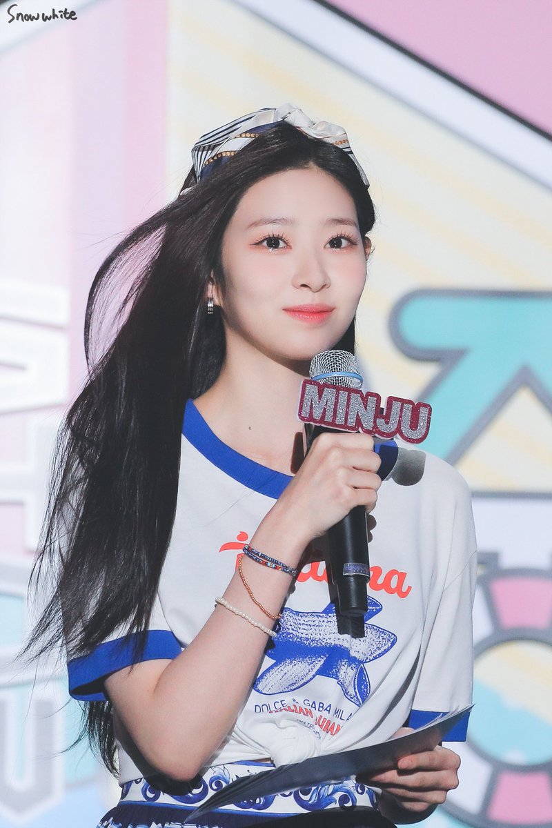 220808 음악중심
<a href="/minju_official_/">김민주 KIM MIN JU</a>

#김민주 #キムミンジュ #KIMMINJU #김민주엔젤