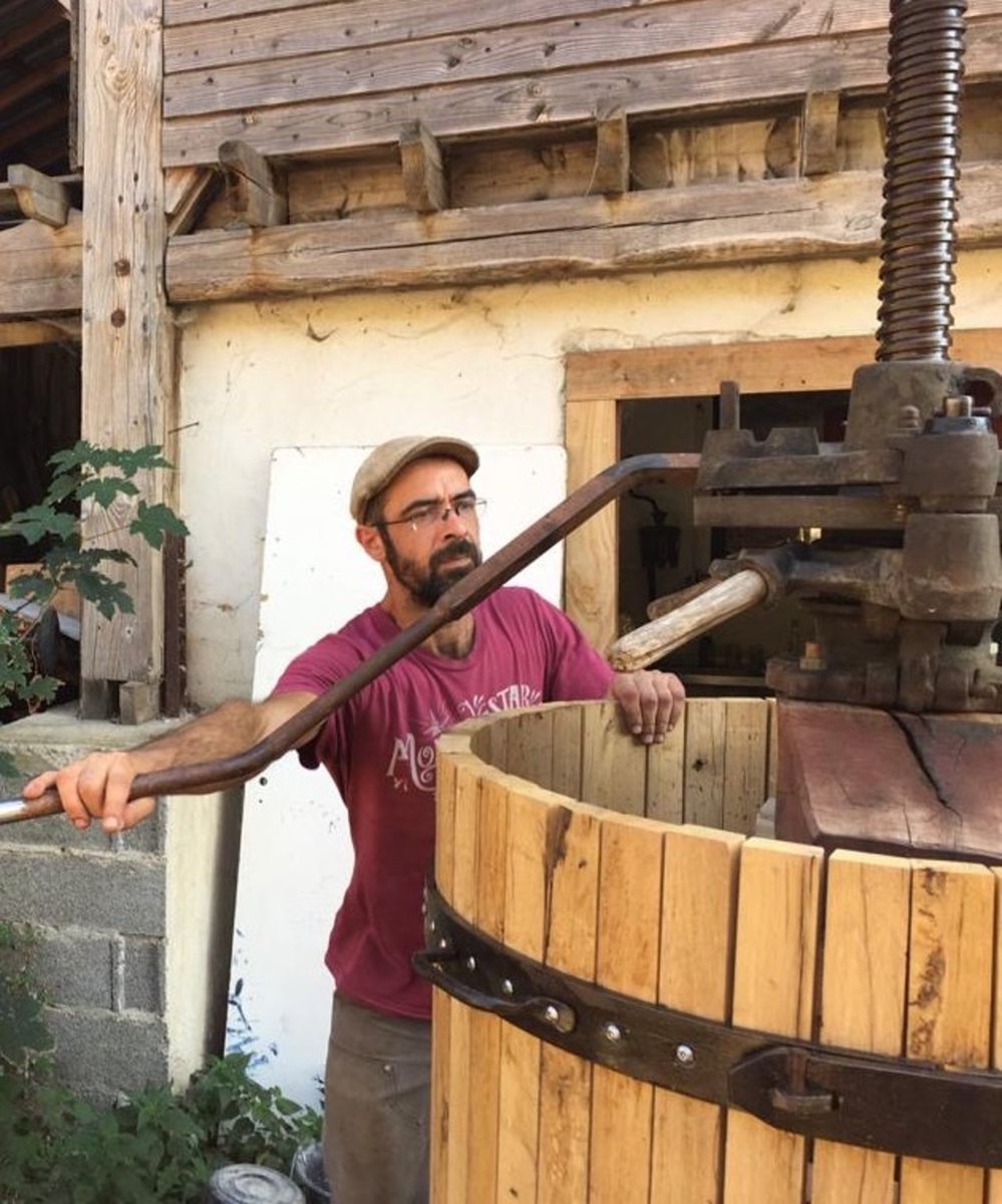 #PROJETDUJOUR
🍇Mathias est un passionné par le vin nature, c’est pourquoi en 2018 il se lance en tant que vigneron et réalise son rêve. Son objectif est de créer un domaine de 2,5 hectare cultivés en bio et vinifier le raisin sur place en vin nature. 
urlz.fr/iWKK