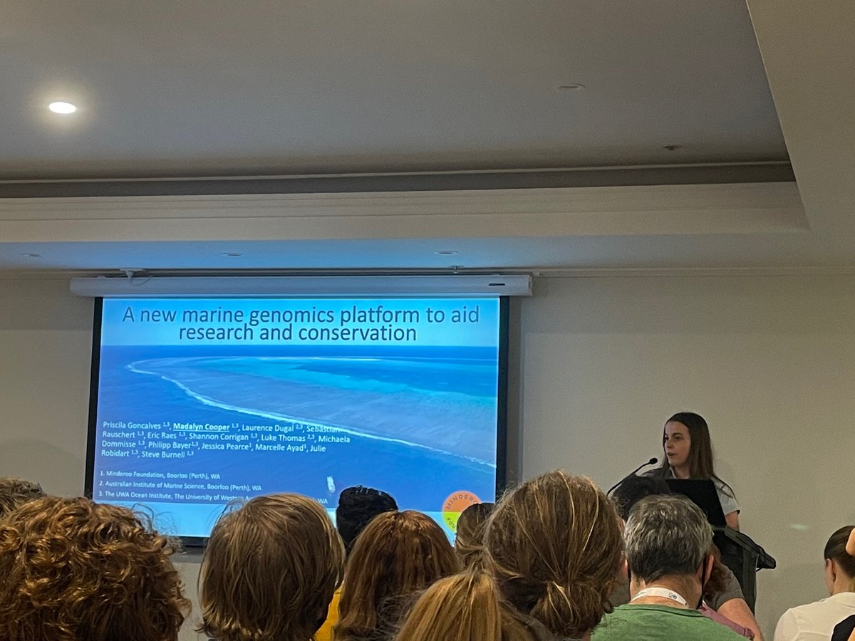 la__cientifica's tweet photo. Great job Maddie Cooper from @minderoo presenting the vision and capabilities for #OceanOmics eDNA pipeline @uwaoceans @AMSAconf #AMSA2022 https://t.co/vg0YgI5Drg